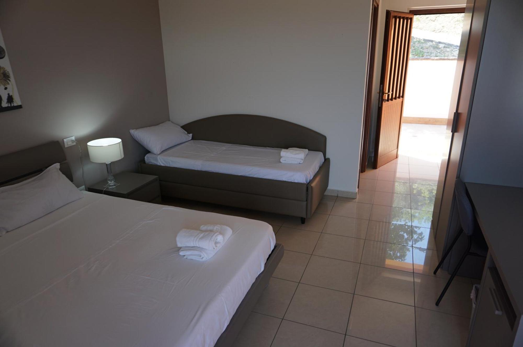 La Terrazza Motta Bed & Breakfast Atri Eksteriør bilde