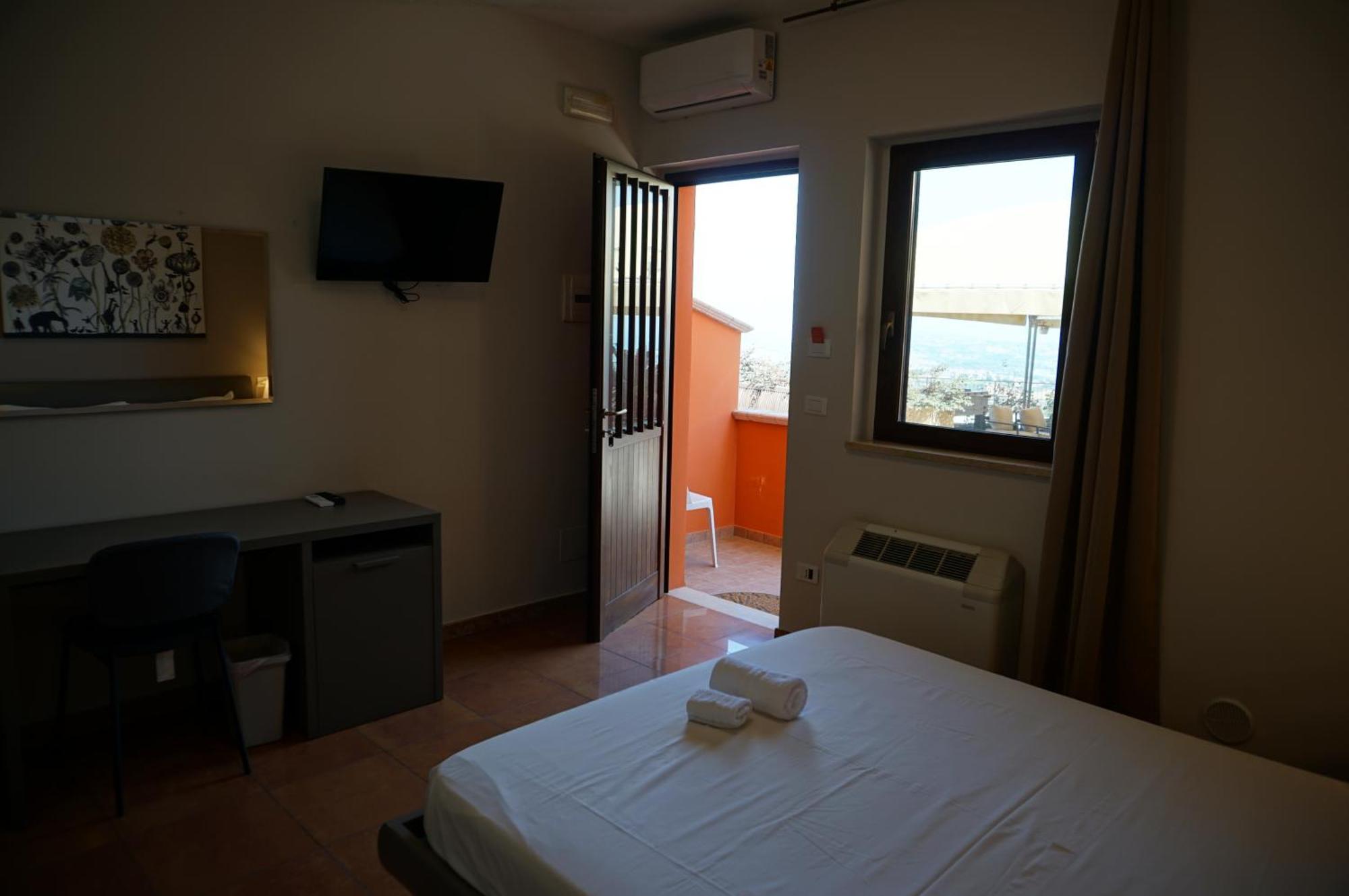 La Terrazza Motta Bed & Breakfast Atri Eksteriør bilde