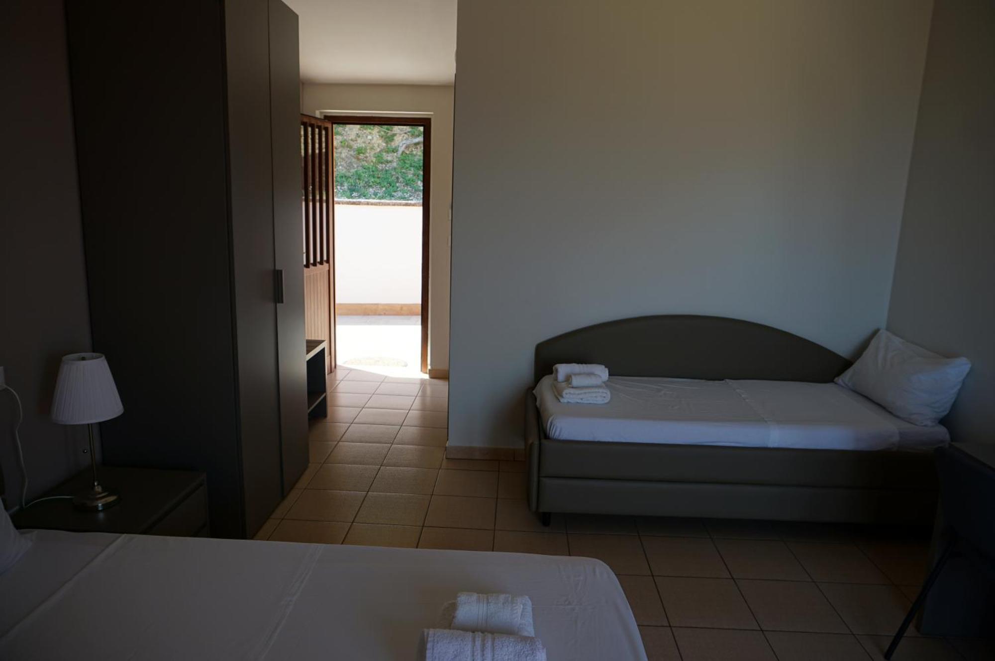 La Terrazza Motta Bed & Breakfast Atri Eksteriør bilde